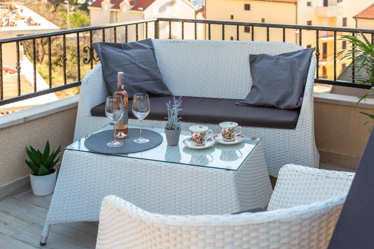 Ferdo 2 Appartement Makarska Buitenkant foto