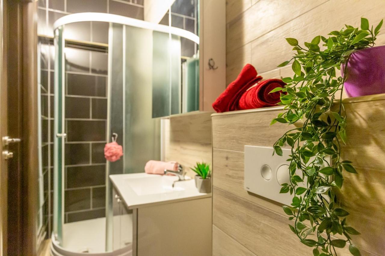 Ferdo 2 Appartement Makarska Buitenkant foto